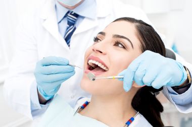 牙龈切除術和牙冠延長術是最常見的牙周手術