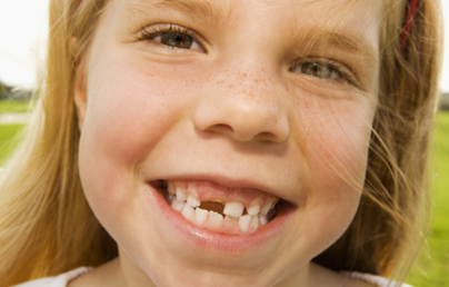 孩子不小心磕破了牙該怎麼處理？