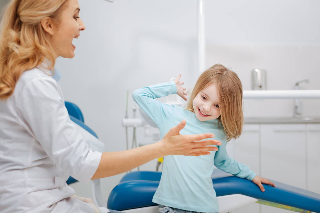 孩子乳牙蛀了不用管,換完牙就好了?這句話坑了多少娃!
