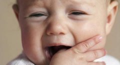 寶寶出牙時牙齦腫痛，可以吃藥嗎？
